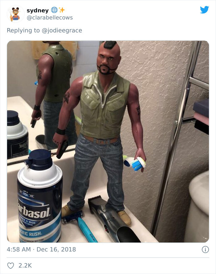 weirdest thing boyfriend bathroom toilet twitter 606b0bd843cb8 700