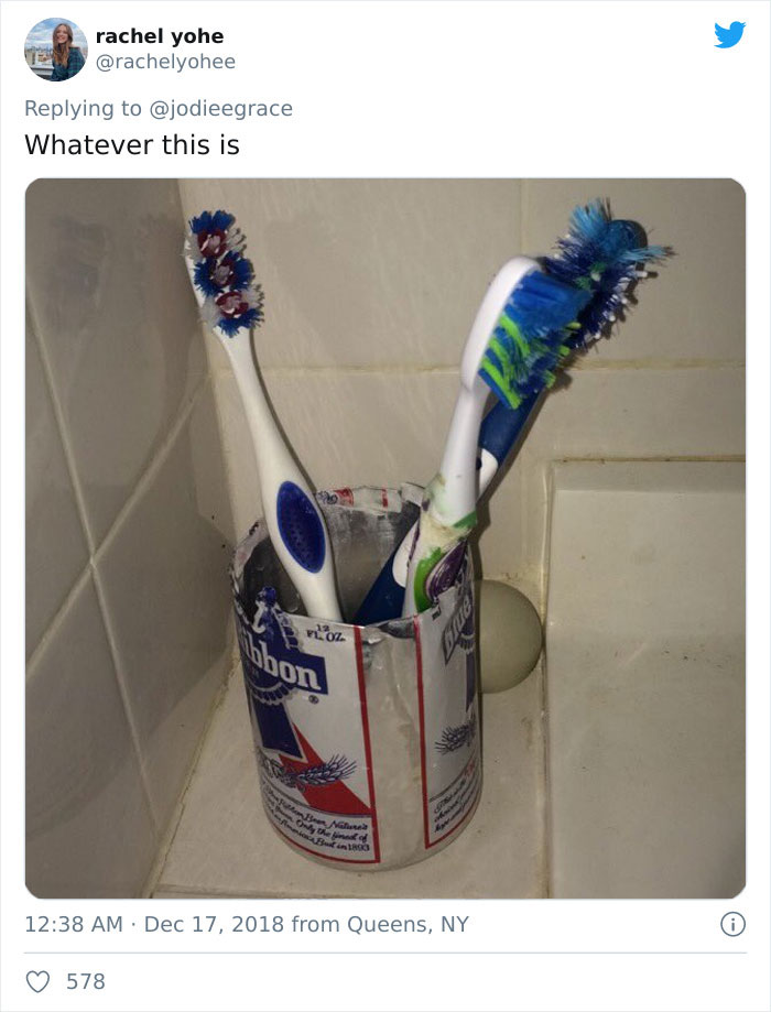 weirdest thing boyfriend bathroom toilet twitter 606b1191646a1 700