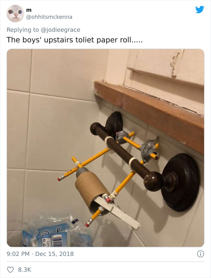 weirdest thing boyfriend bathroom toilet twitter 606b1351dd234 700